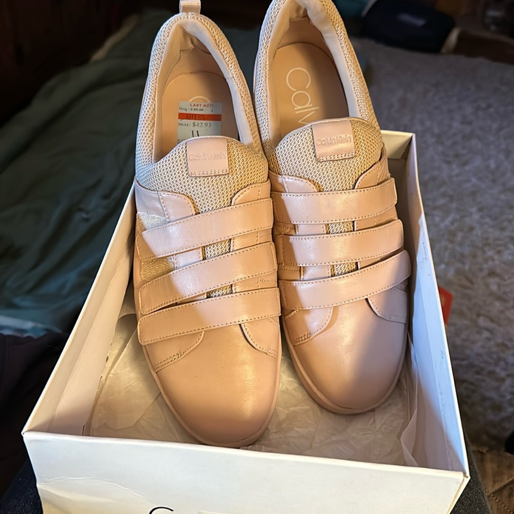 Calvin Klein pale pink Velcro sneakers Women 11M EUC